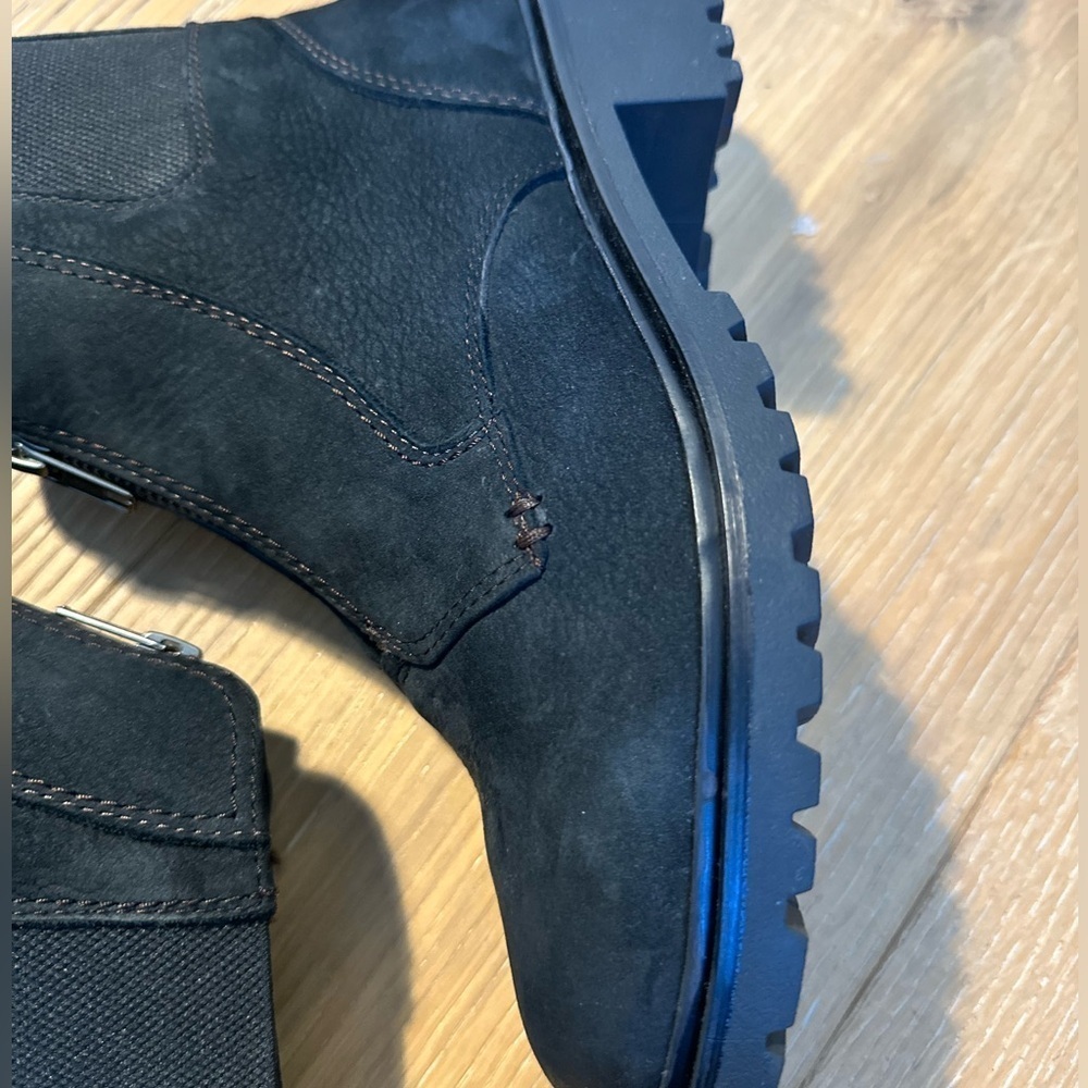 Women’s Cobble Hill Center Zip Leather Boot water resistant - Picture 5 of 9